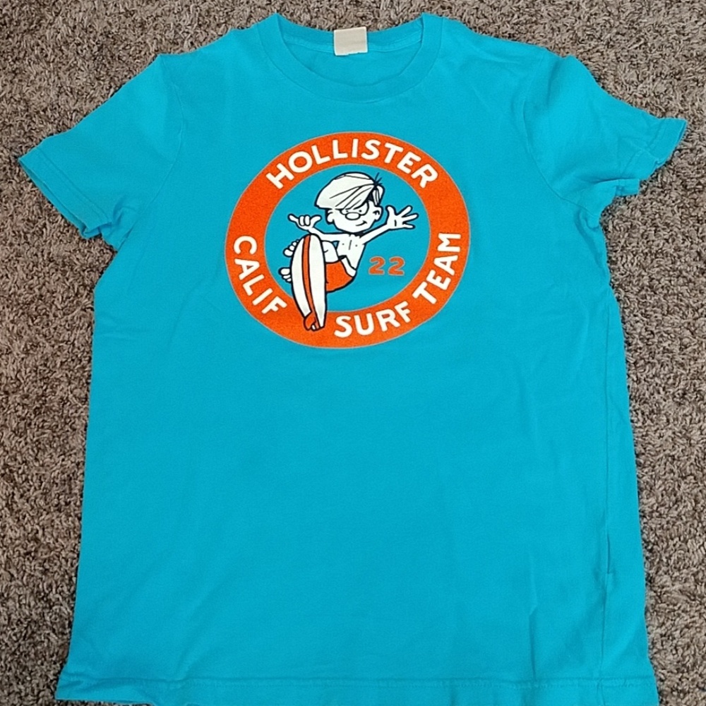 🌞Hollister size small t-shirt